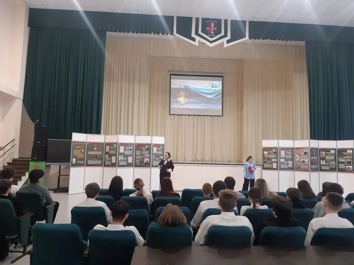 8 декабря в гимназии был проведен музейный урок для учащихся 8-11 классов.